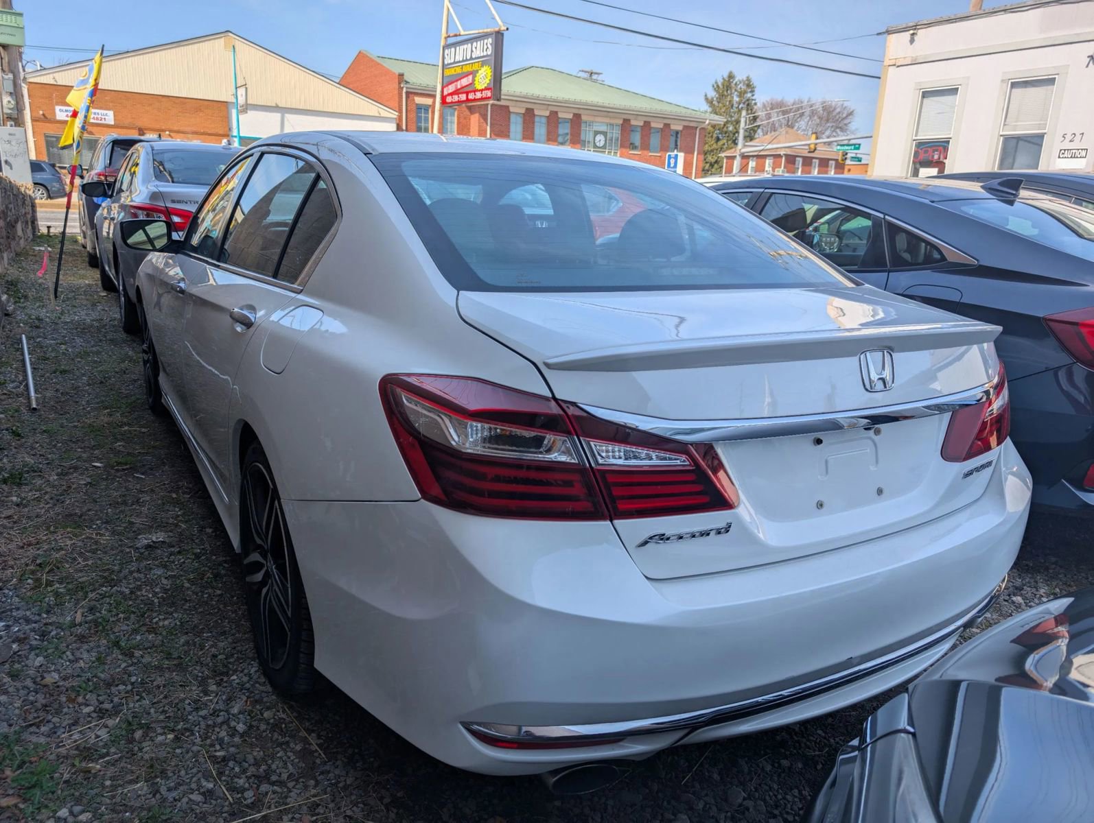 Used 2017 Honda Accord Sport image 13