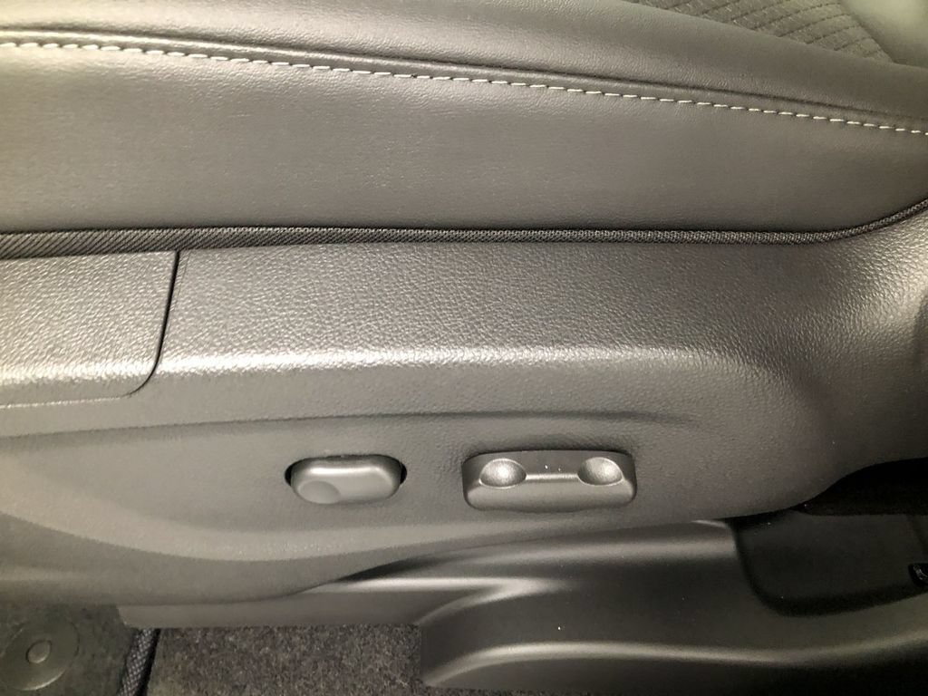 Used 2020 Buick Encore Preferred FWD image 12