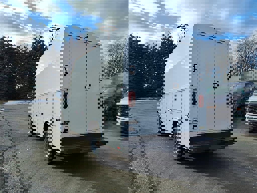 New 2026 Ford E-350 and Econoline 350 Super Duty w/ Power Equipment Group image 40