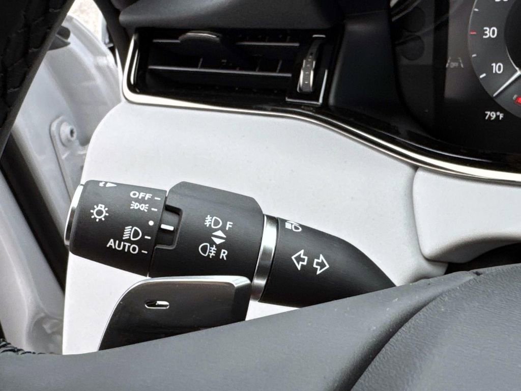 New 2026 Land Rover Range Rover Evoque Dynamic SE AWD/4WD image 30