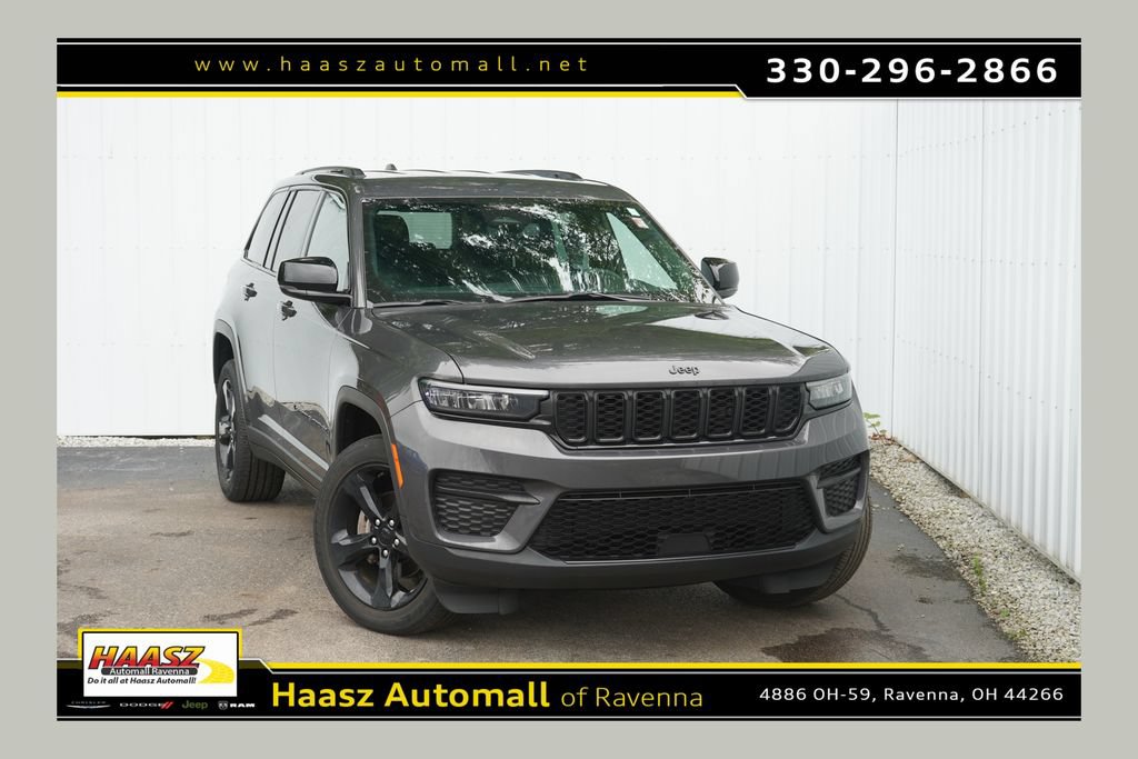 Used 2023 Jeep Grand Cherokee Altitude AWD/4WD image 1