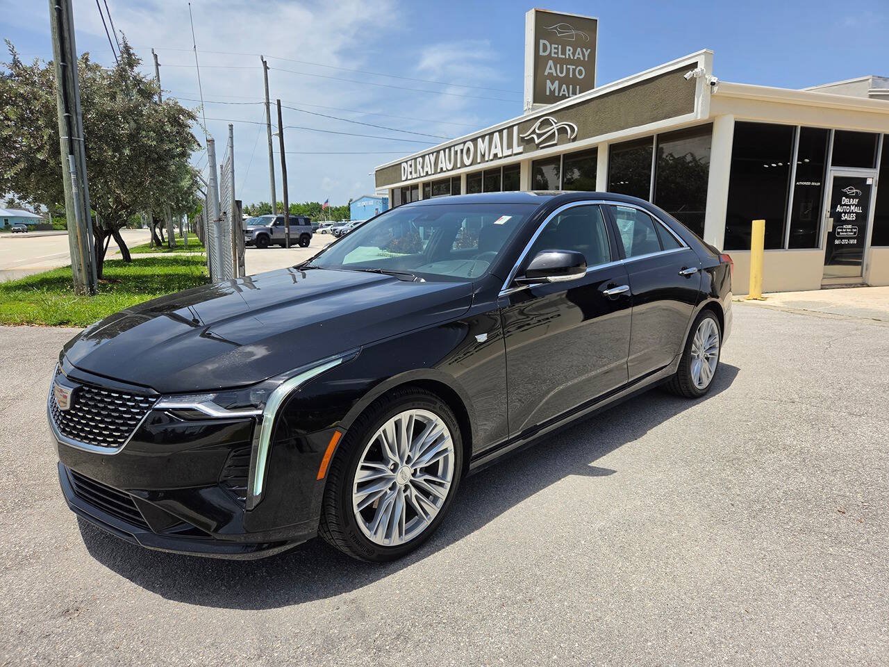 Used 2026 Cadillac CT4 Premium Luxury RWD image 1