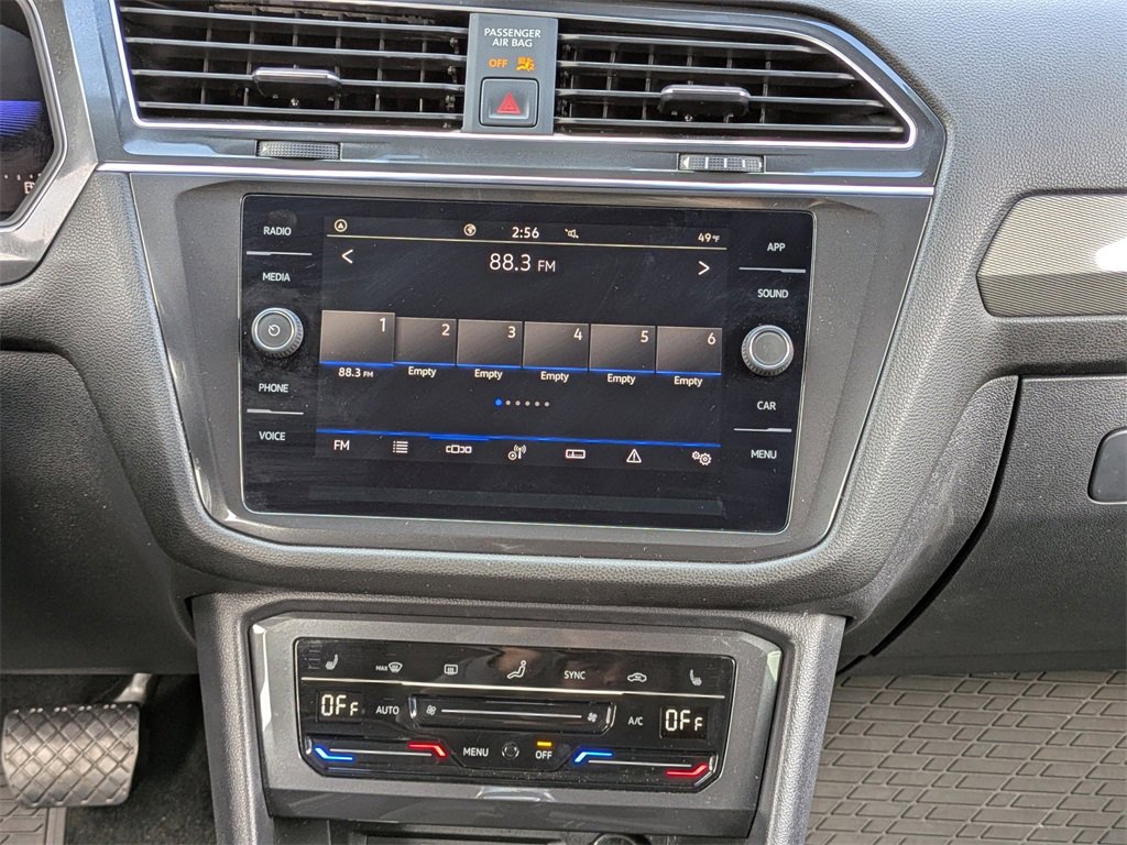 Used 2022 Volkswagen Tiguan SE image 20