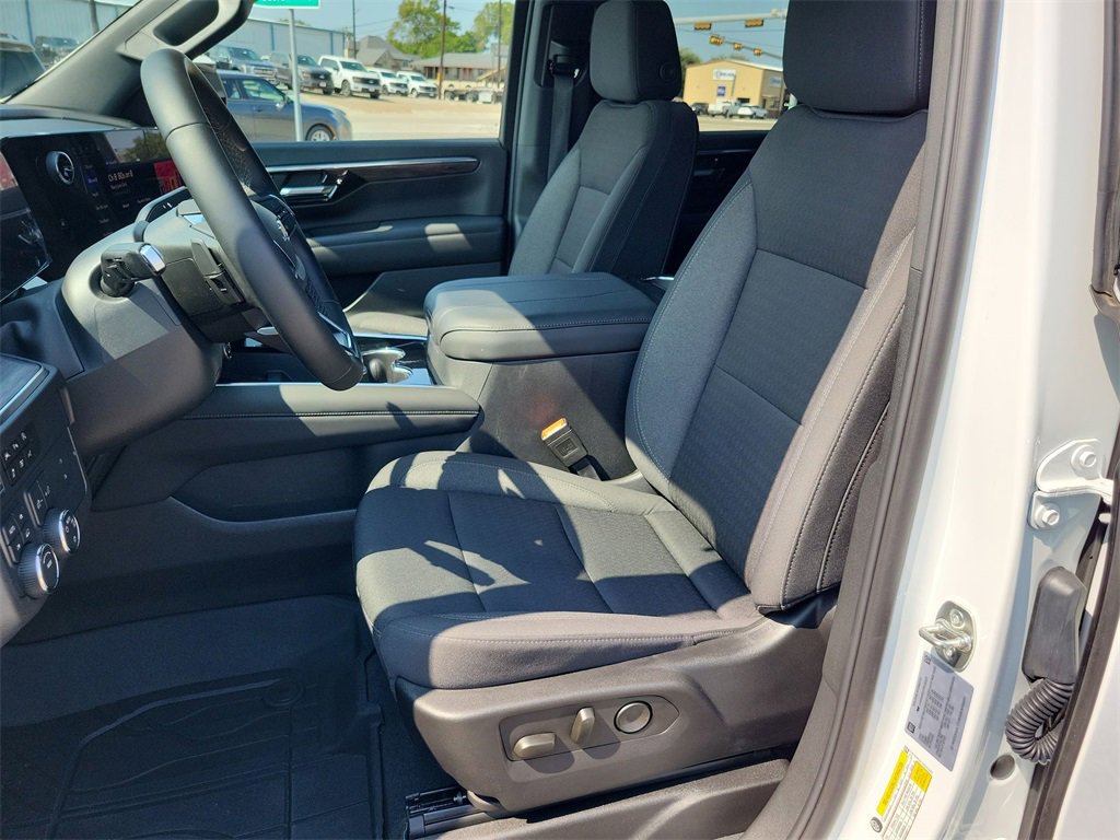 Used 2025 Chevrolet Tahoe LS image 13