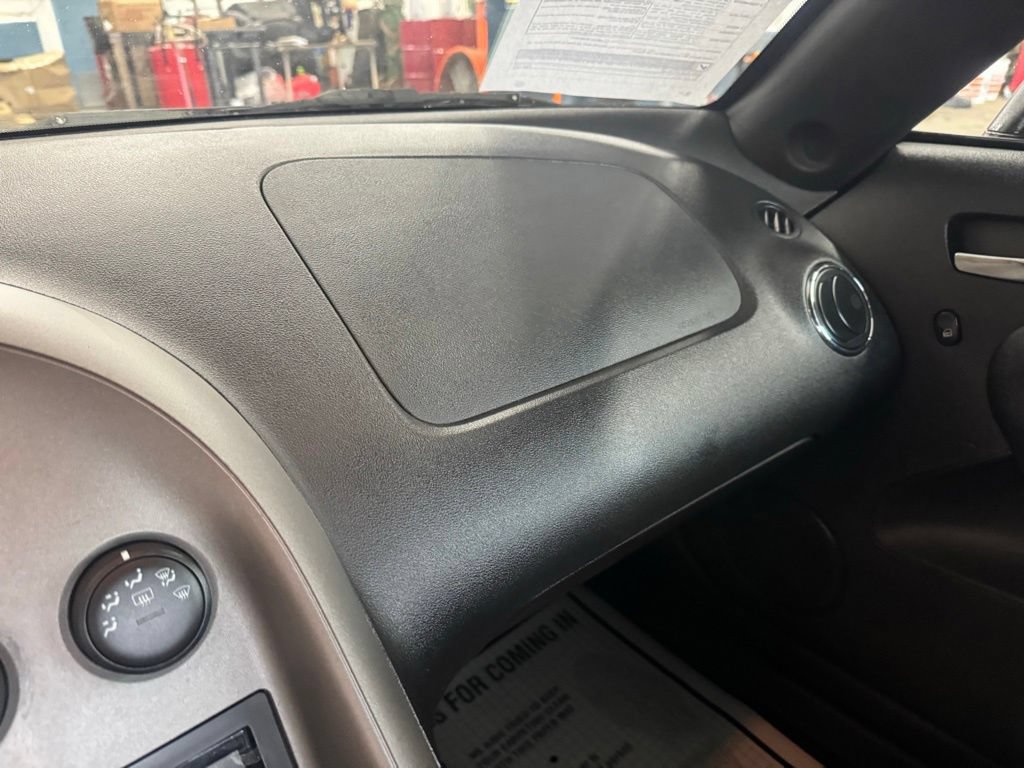 Used 2007 Pontiac Solstice GXP w/ Premium Package RWD image 23