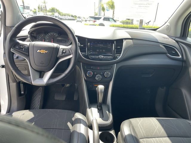 Used 2020 Chevrolet Trax LT w/ LT Convenience Package FWD image 19