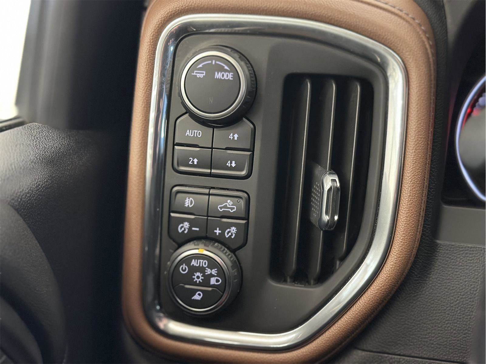 Certified 2022 Chevrolet Silverado 2500 High Country w/ Z71 Off-Road Package image 43