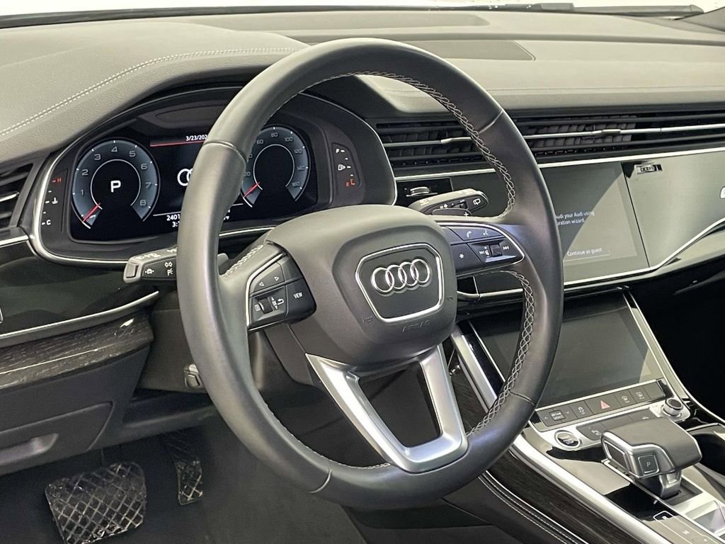 Certified 2025 Audi Q7 3.0T Premium Plus image 4