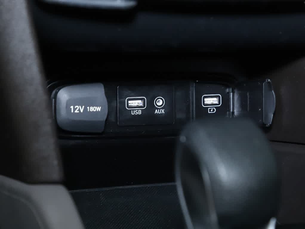 Used 2020 Hyundai Santa Fe SE FWD image 25