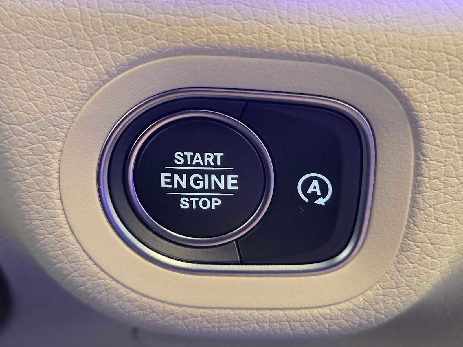 Used 2026 Mercedes-Benz GLS 450 4MATIC image 34