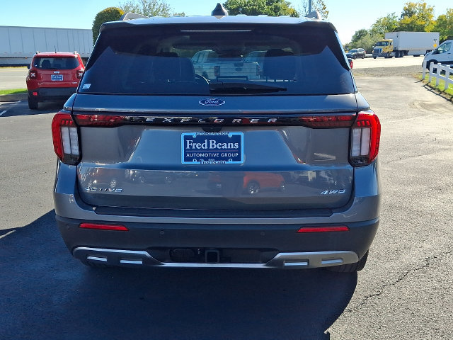 Certified 2025 Ford Explorer Active w/ Active Comfort Package AWD/4WD image 11
