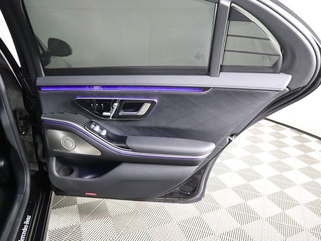 Used 2023 Mercedes-Benz S 580e 4MATIC Sedan image 28