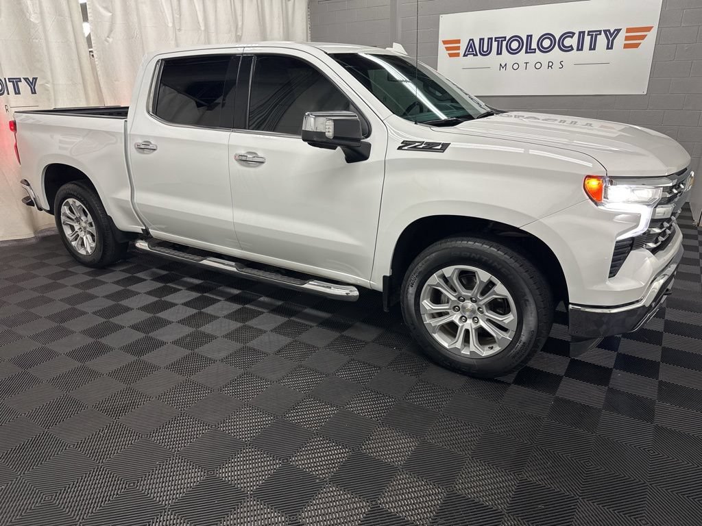 Used 2023 Chevrolet Silverado 1500 LTZ AWD/4WD image 2