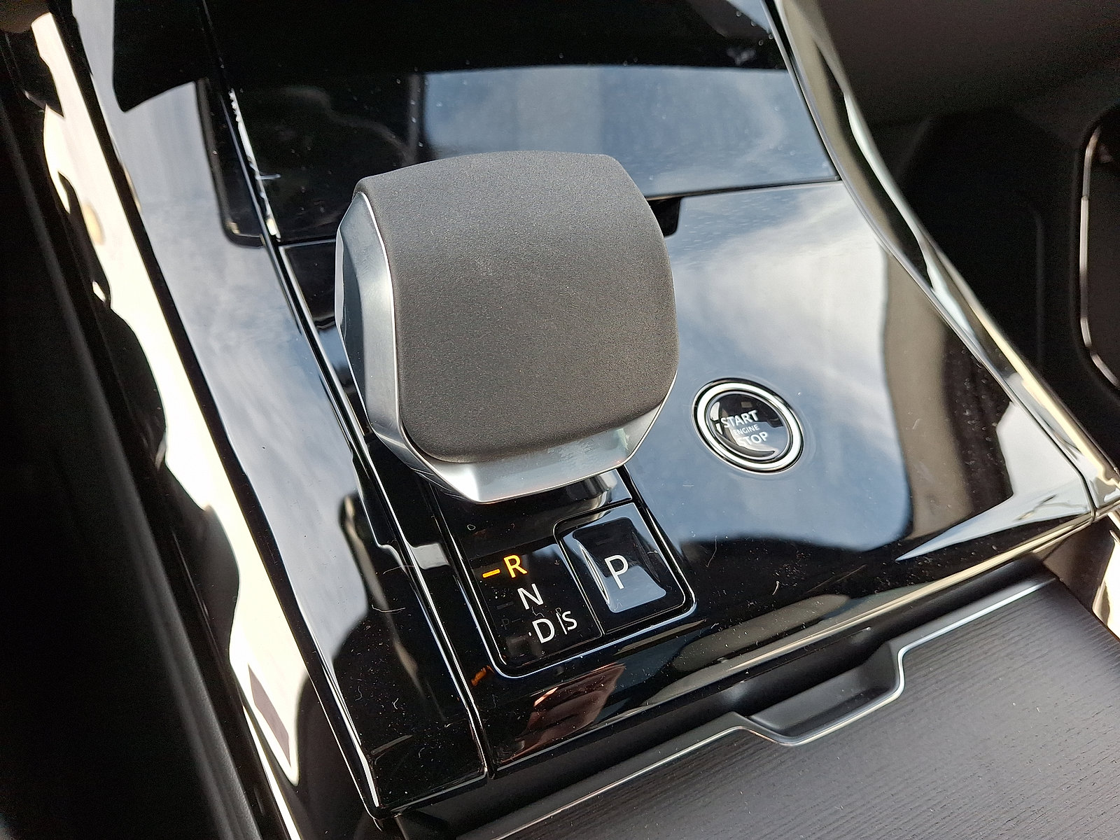 New 2026 Land Rover Range Rover Sport SE image 10