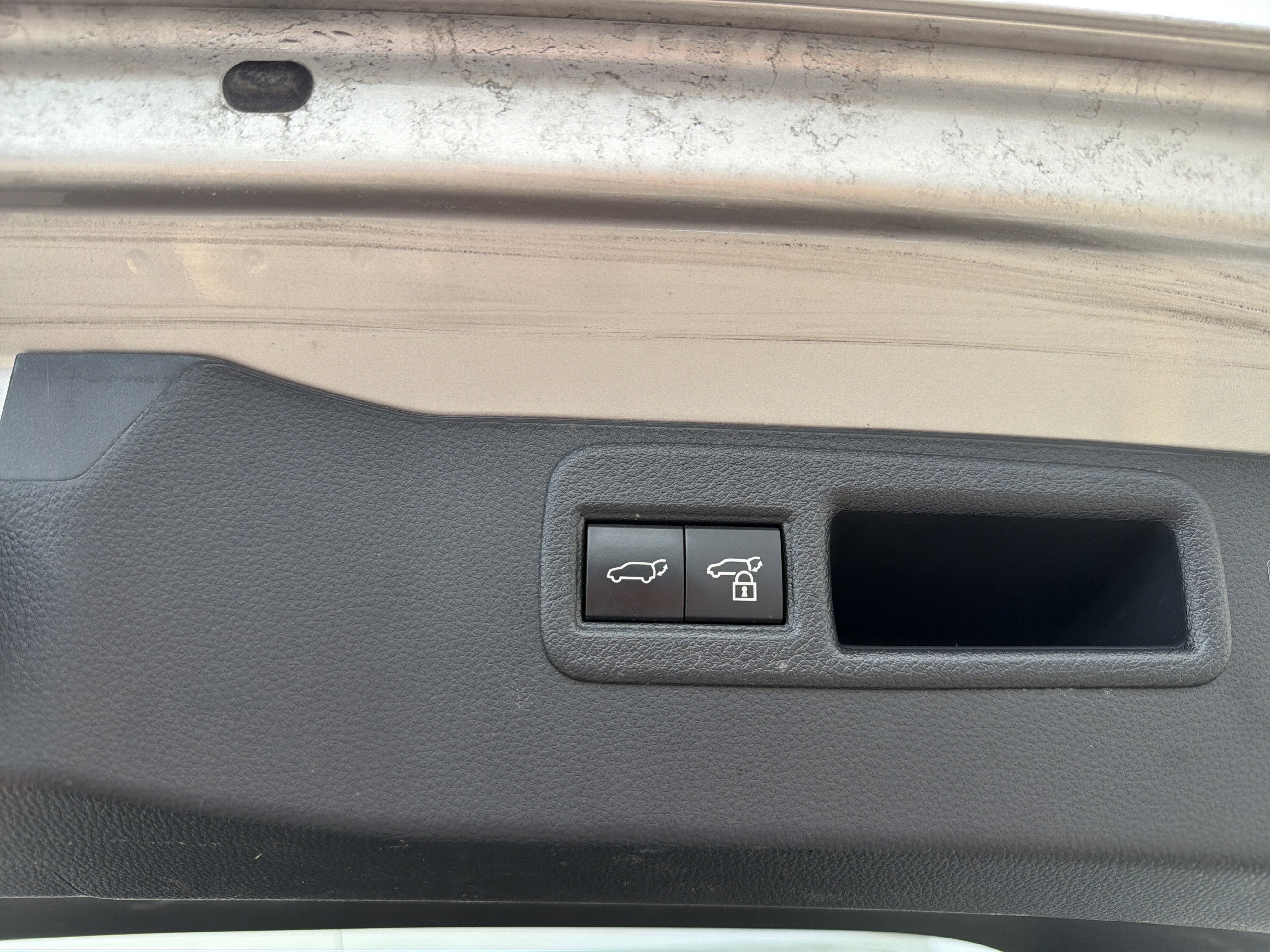 Used 2023 Toyota Venza XLE AWD/4WD image 24