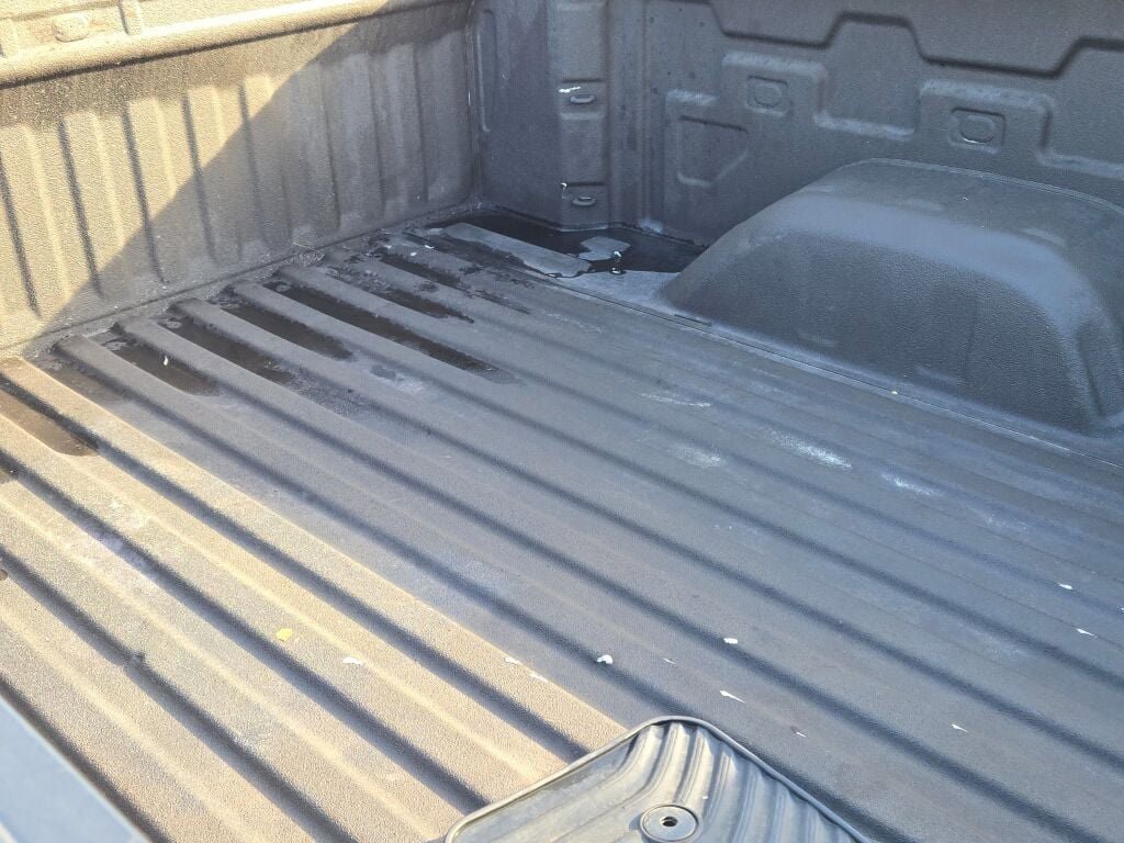 Used 2021 Chevrolet Silverado 1500 LT image 15