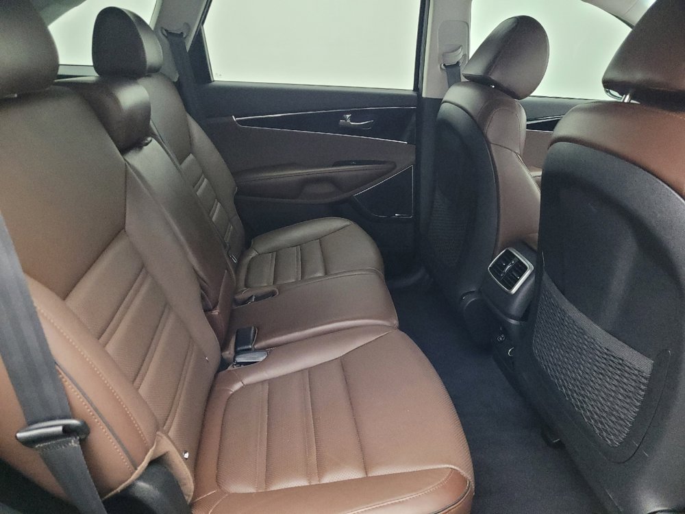 Used 2020 Kia Sorento SX image 19