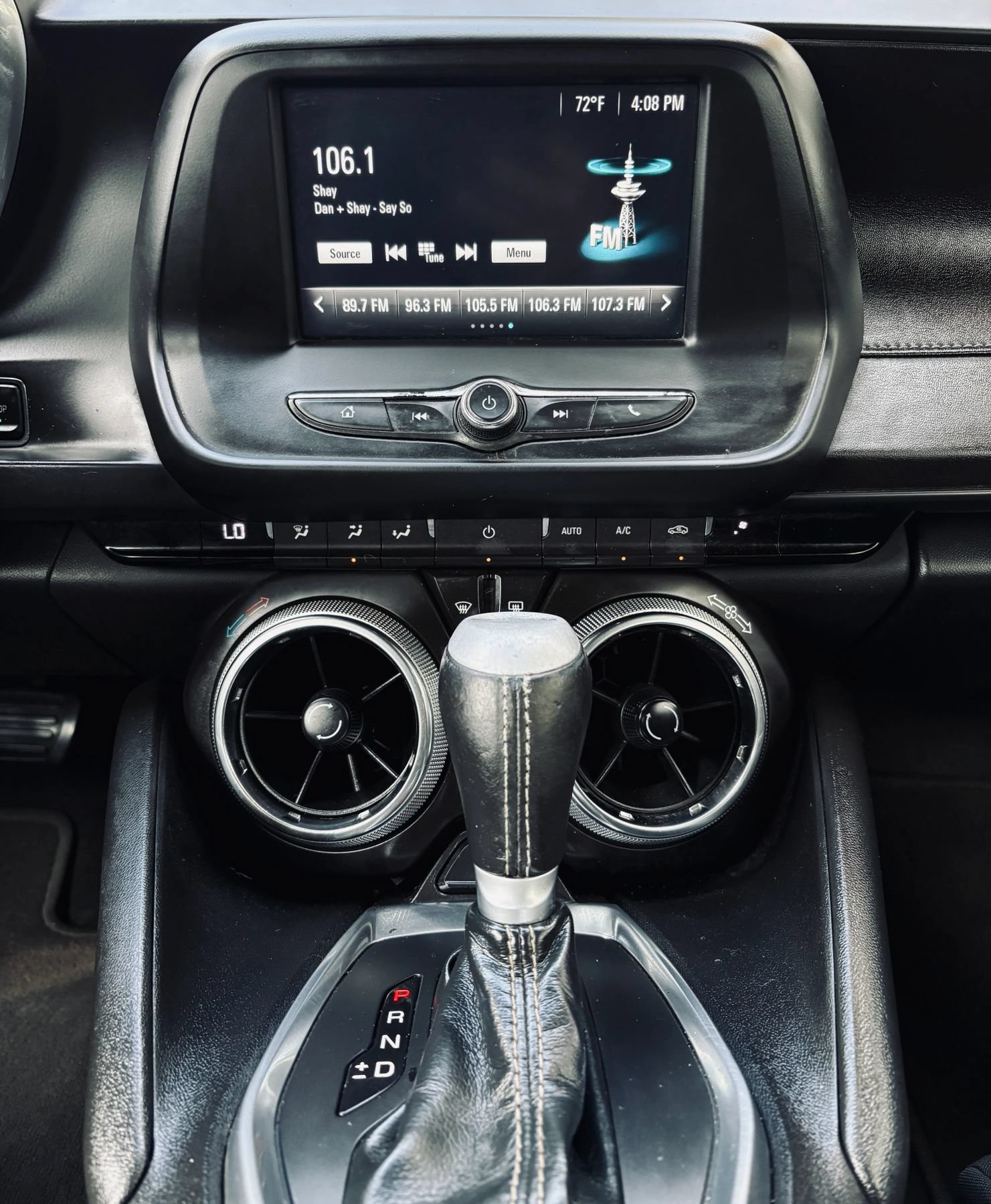 Used 2017 Chevrolet Camaro LT RWD image 5