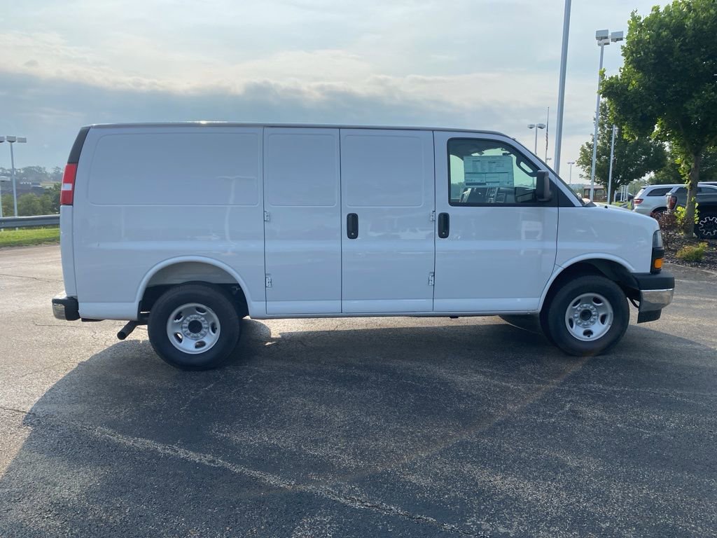 New 2025 Chevrolet Express 3500 w/ Driver Convenience Package RWD image 2