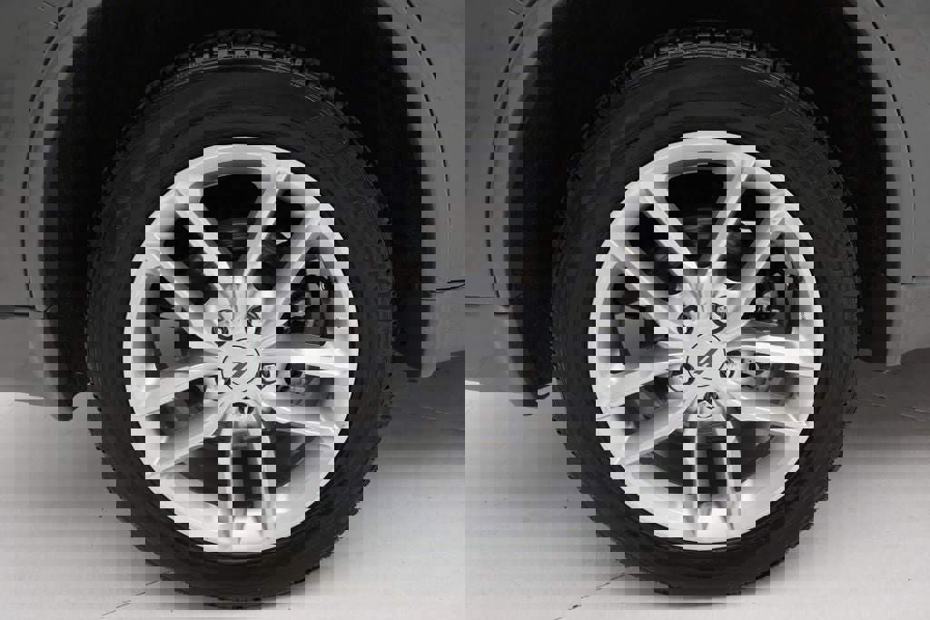 Used 2025 Dodge Durango GT image 10