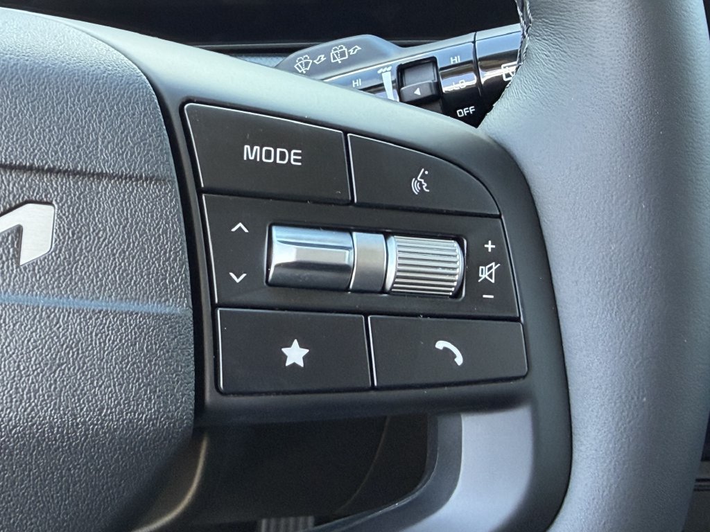 New 2027 Kia Sportage LX FWD image 30