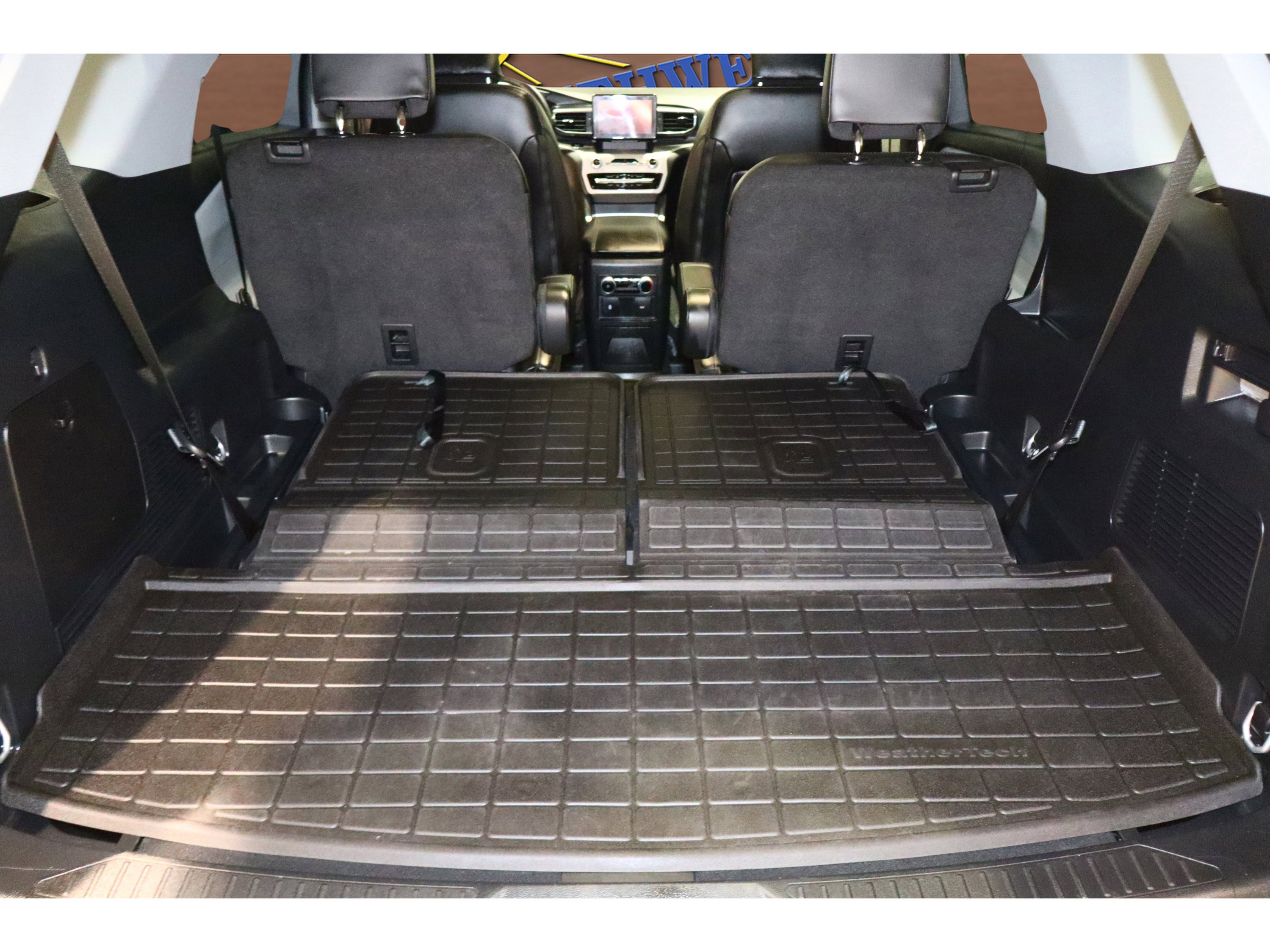 Used 2023 Ford Explorer XLT w/ Equipment Group 202A image 18