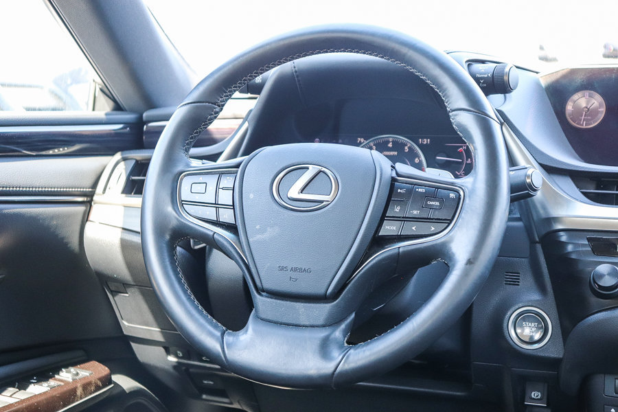 Used 2019 Lexus ES 350 w/ Premium Package FWD image 16