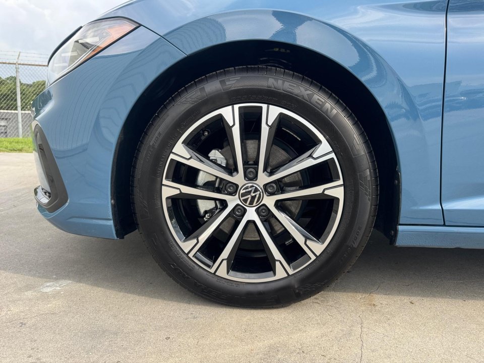 Used 2026 Volkswagen Jetta Sport FWD image 27