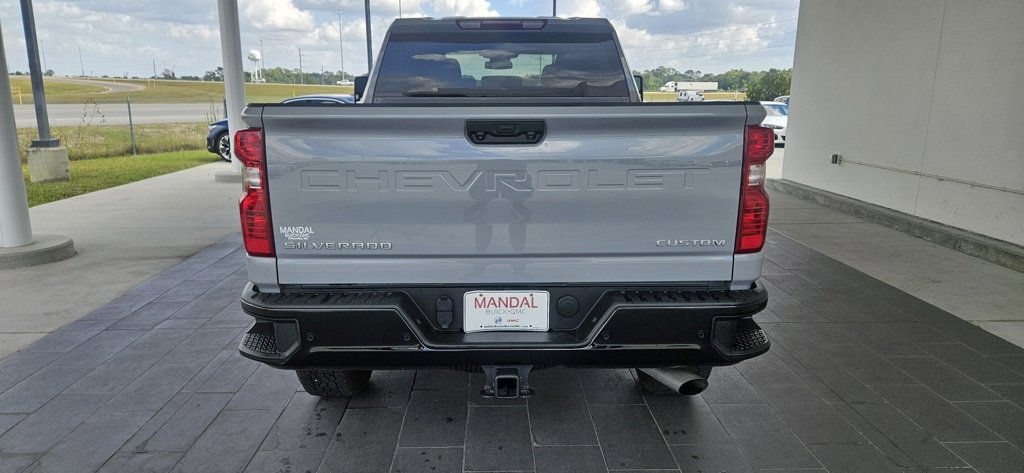 Used 2025 Chevrolet Silverado 2500 Custom w/ Custom Value Package image 7