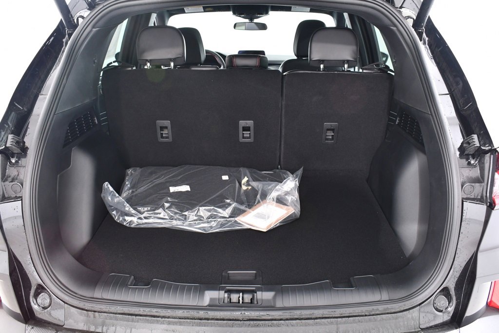 New 2025 Ford Escape ST-Line w/ Cold Weather Package image 19