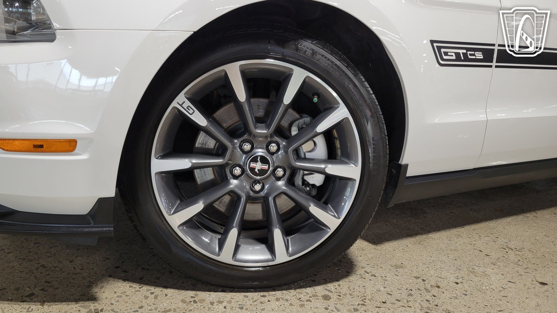 Used 2011 Ford Mustang GT Premium w/ Electronics Pkg RWD image 3