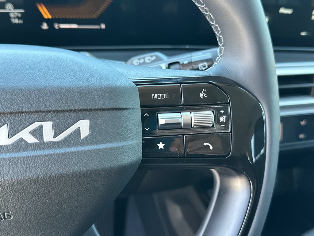 New 2026 Kia Sorento LX FWD image 27