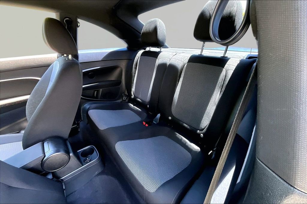 Used 2018 Volkswagen Beetle 2.0T S FWD image 16