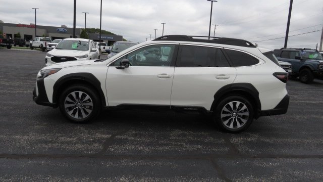 Used 2025 Subaru Outback Limited image 13
