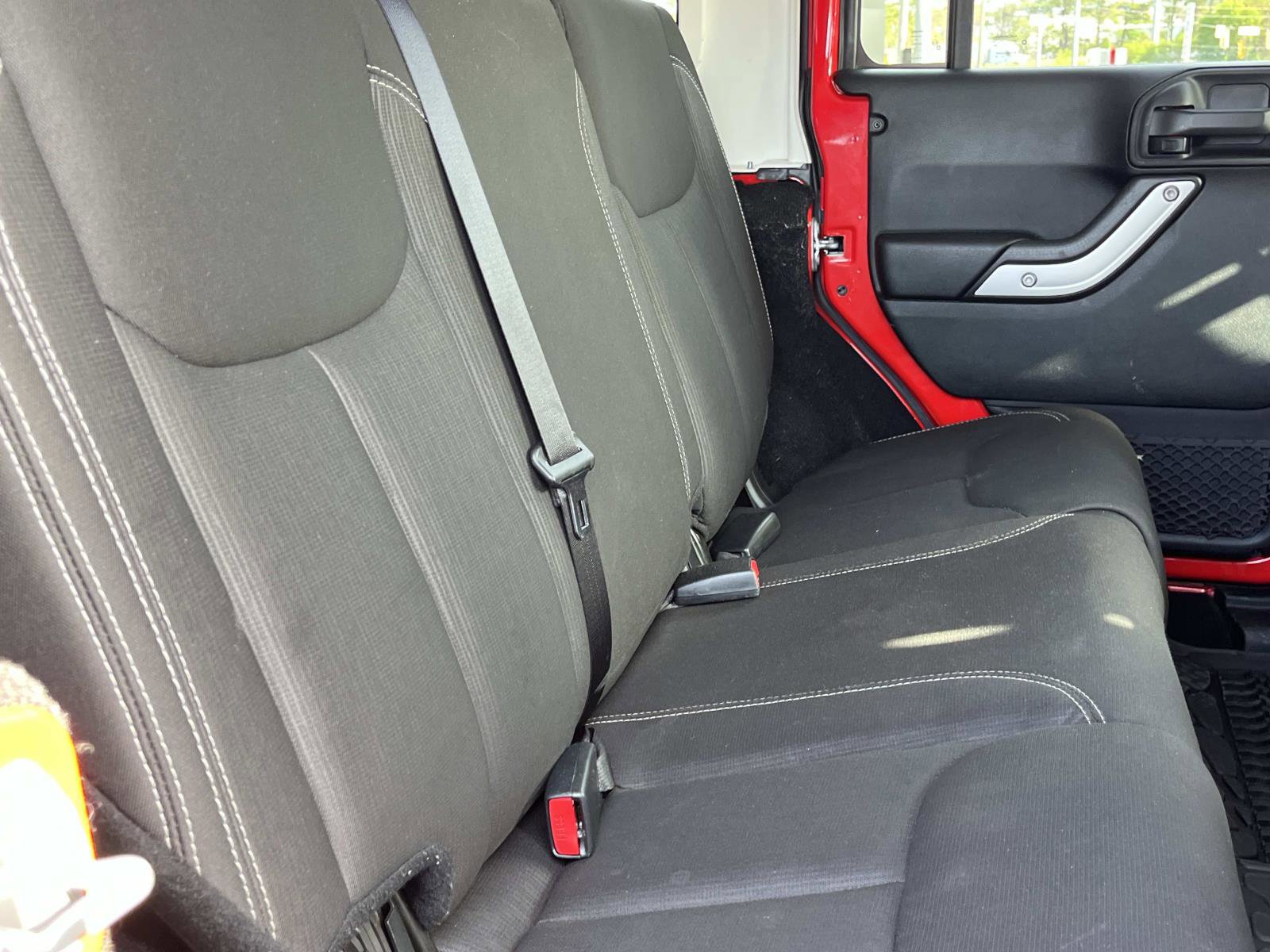 Used 2017 Jeep Wrangler Unlimited Rubicon w/ Cold Weather Group image 20