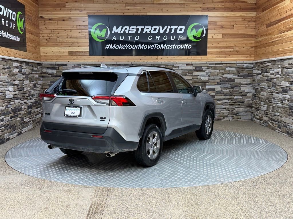 Used 2022 Toyota RAV4 XLE image 9