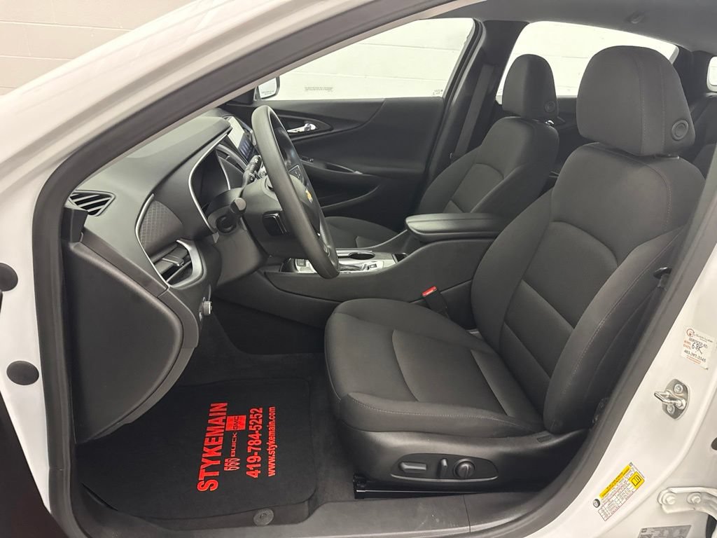 Used 2024 Chevrolet Malibu LT FWD image 16