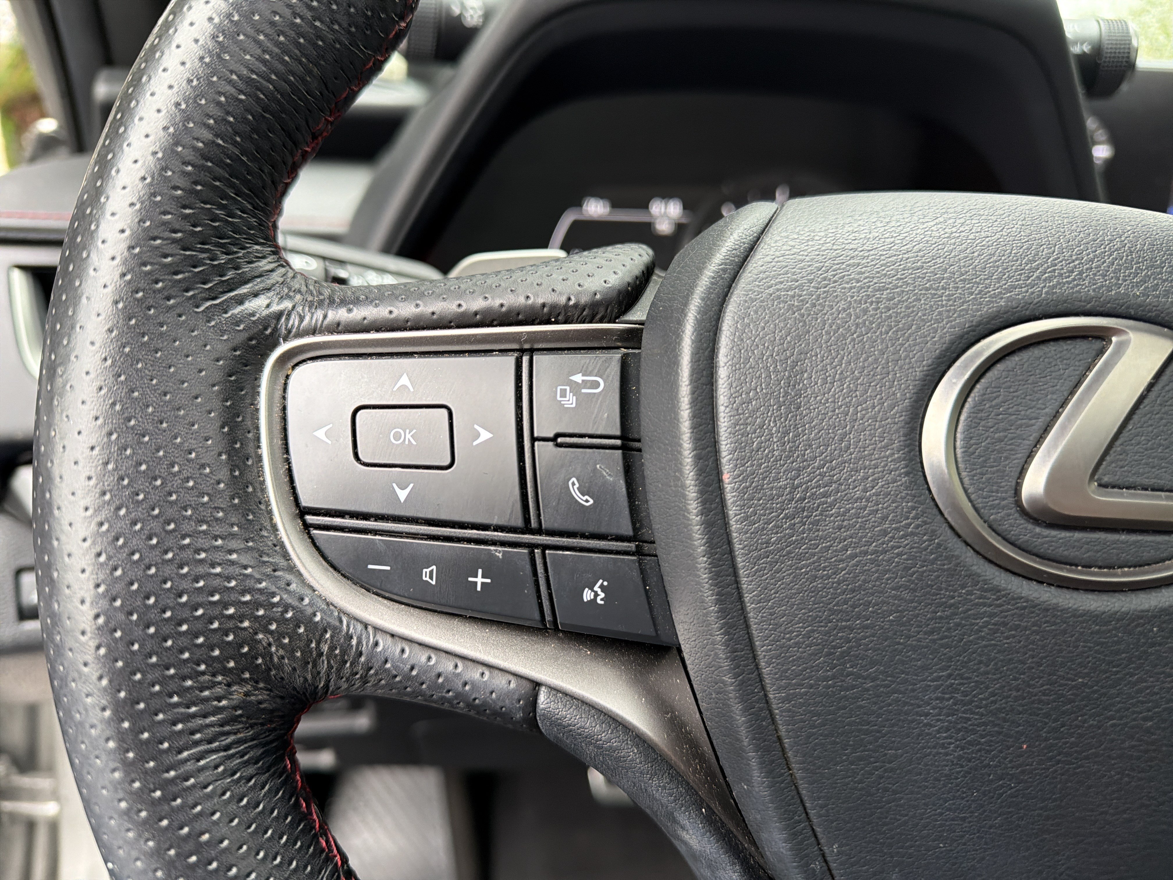 Used 2019 Lexus UX 200 F Sport w/ F Sport Premium Package FWD image 22