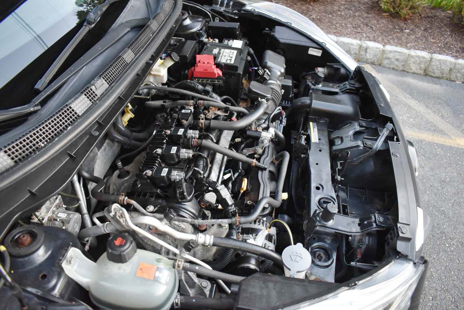 Used 2018 Nissan Kicks S FWD image 31