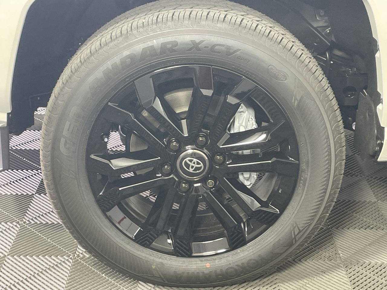 New 2026 Toyota 4Runner Platinum image 9