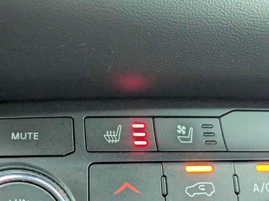 Used 2024 Dodge Durango GT image 22