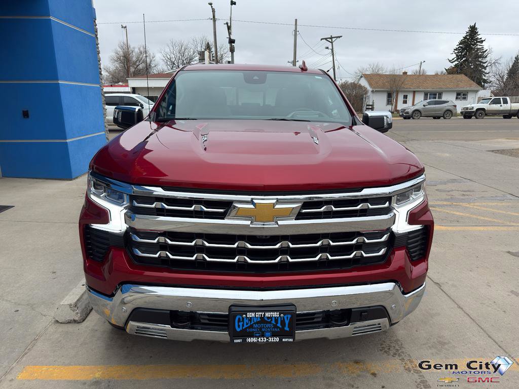 Used 2024 Chevrolet Silverado 1500 LTZ w/ LTZ Premium Package image 3
