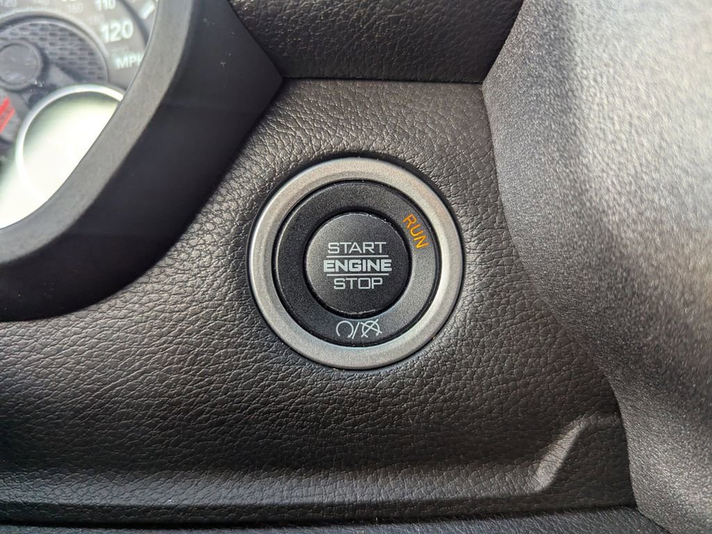 Used 2024 RAM 2500 Tradesman w/ Chrome Appearance Group image 22