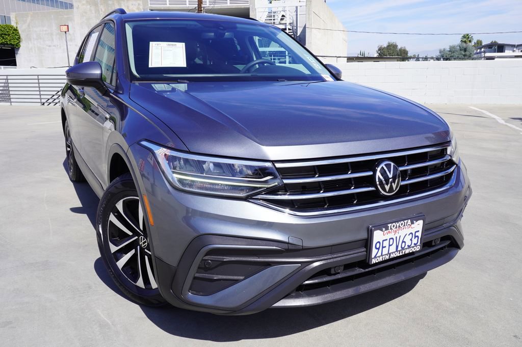 Used 2023 Volkswagen Tiguan S image 2