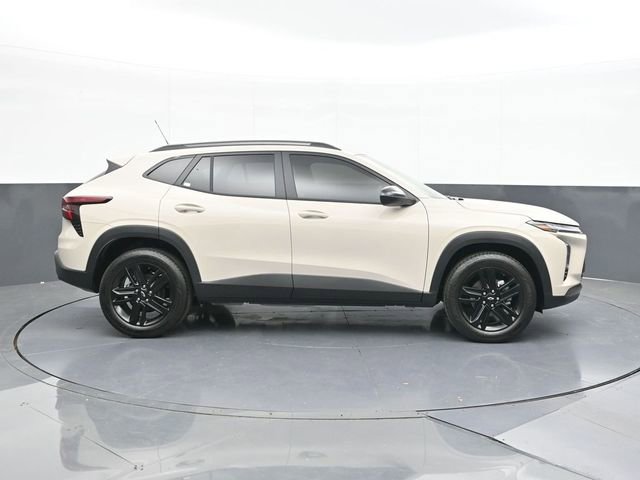 New 2026 Chevrolet Trax ACTIV w/ Sunroof Package FWD image 16