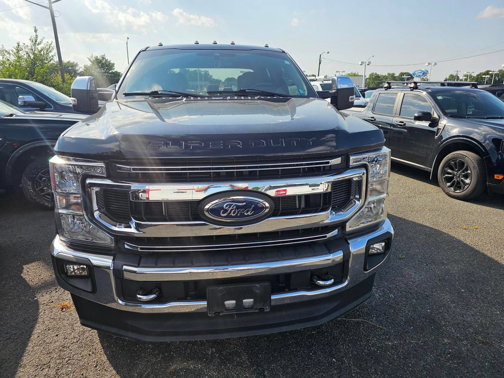 Used 2021 Ford F250 XLT w/ XLT Premium Package AWD/4WD image 2