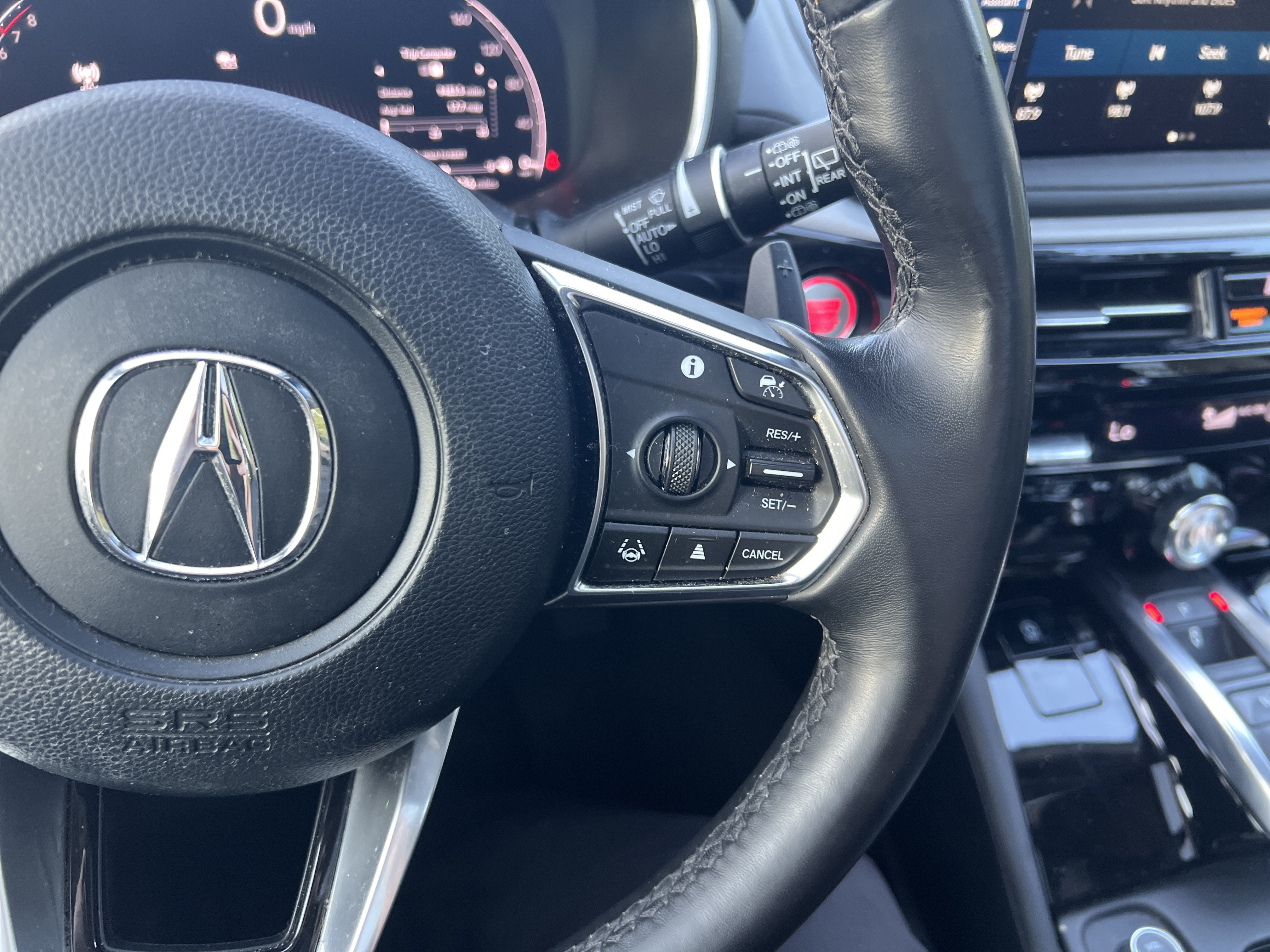 Used 2025 Acura MDX w/ Technology Package FWD image 17