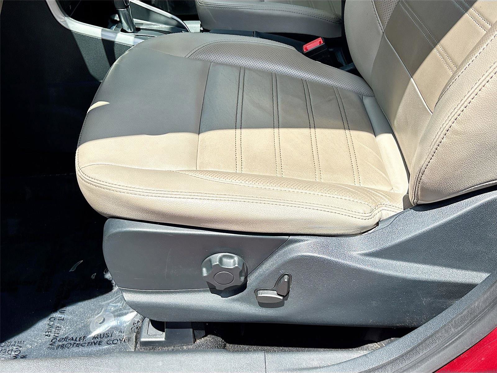 Used 2020 Ford EcoSport Titanium FWD image 19
