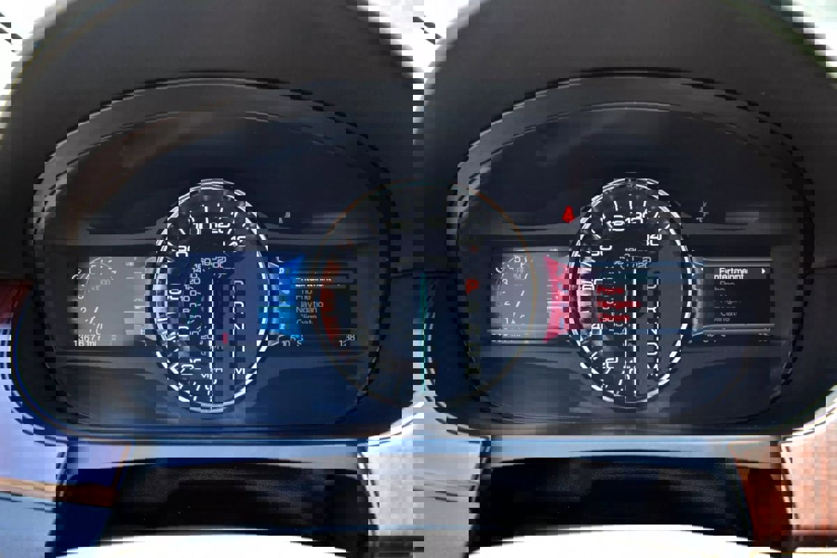 Used 2011 Ford Edge Limited w/ 302A Rapid Spec Order Code image 17