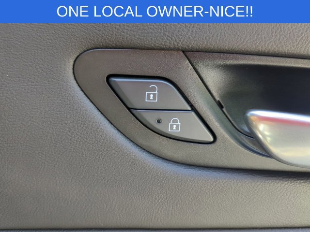 Used 2024 Cadillac Escalade Premium Luxury w/ Performance Package AWD/4WD image 38